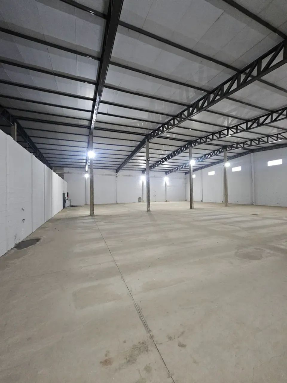 Aluga-se barracão com 1500 m² de área livre - Foto 4