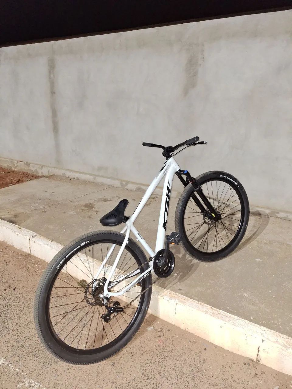 Bicicleta aro 26 KSW - Foto 3