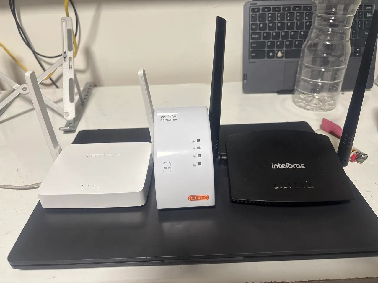 Roteadores e repetidor Wi-Fi 