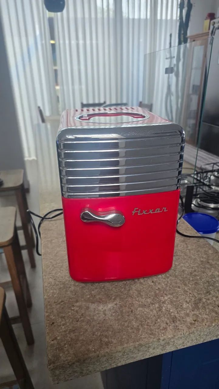 Mini geladeira 8L retro Q/F