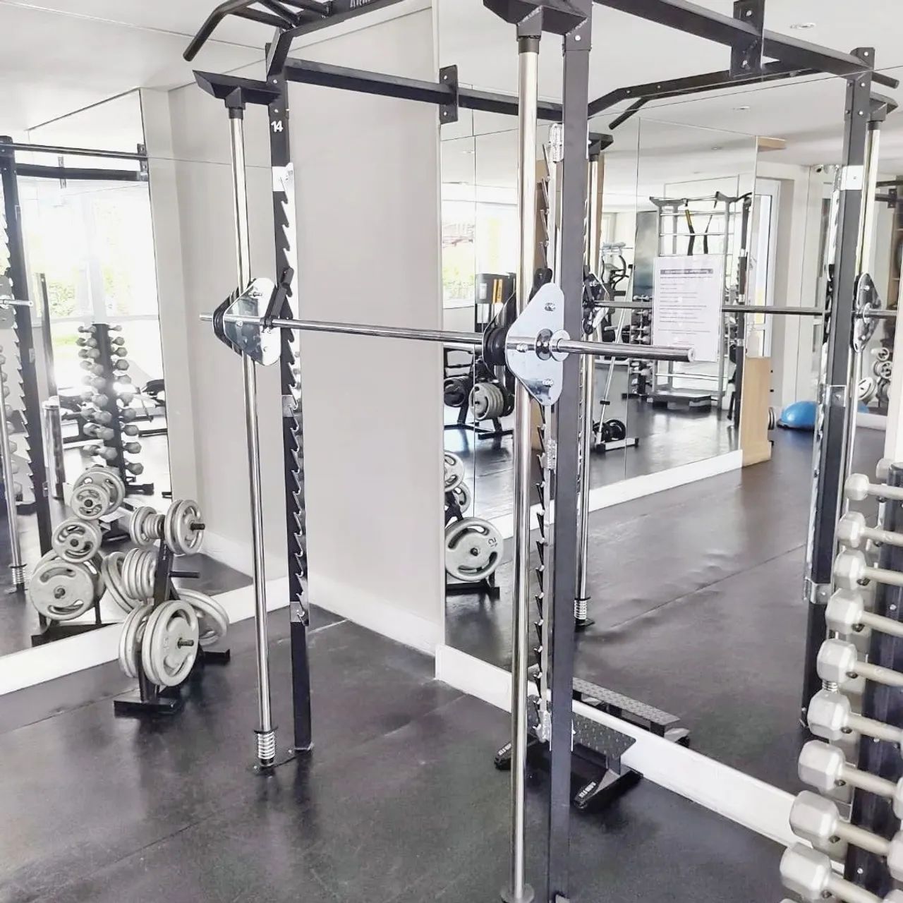 Smith guiado academia musculaçao