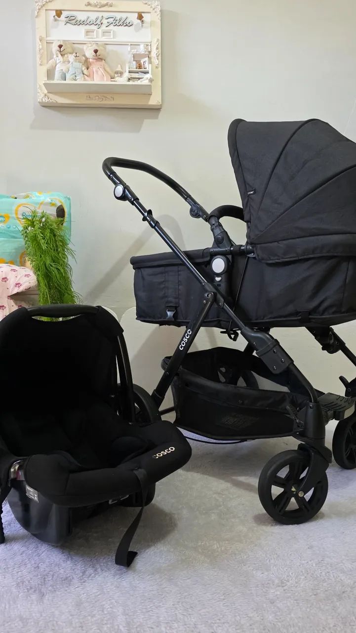 Carrinho de bebê com bebê conforto  - Foto 4