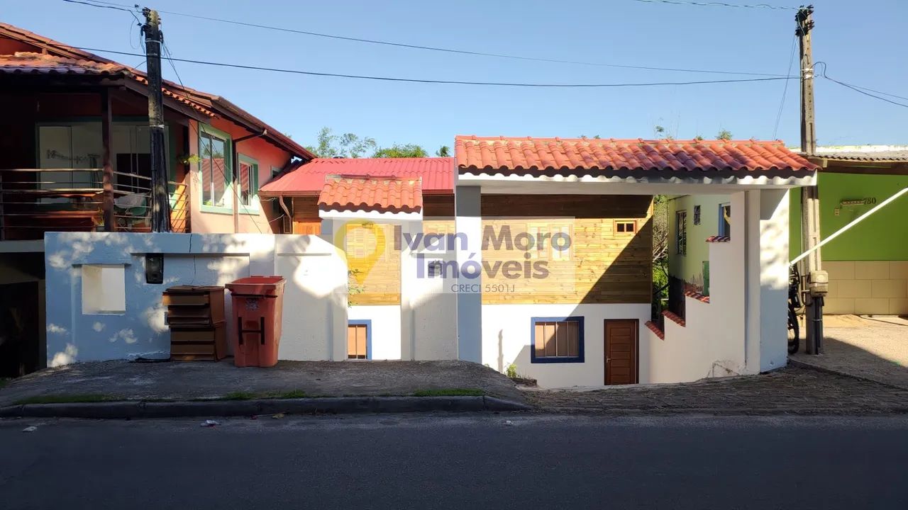Casa aluguel anual em Jurerê - Florianópolis - SC