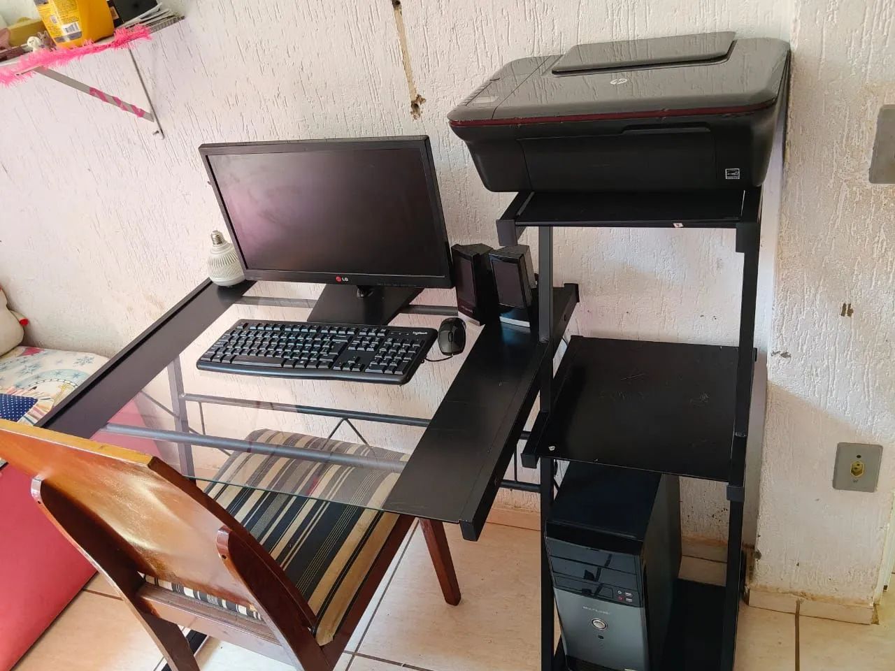 Vende- se computador com a mesa  - Foto 3