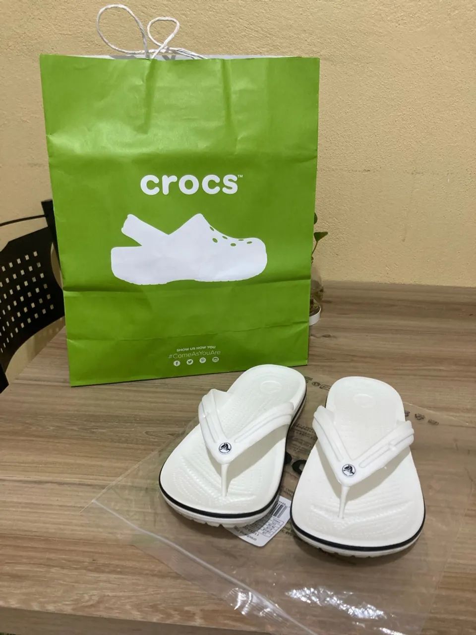 Crocs original nova - Foto 3
