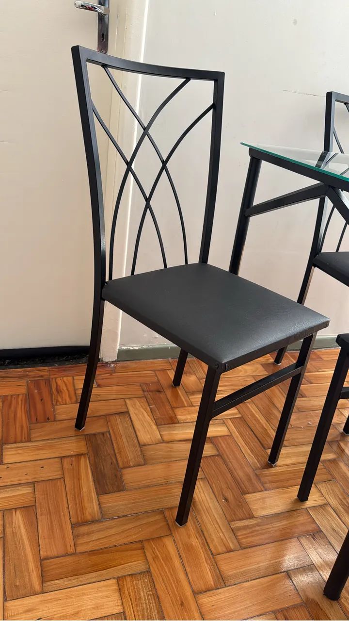 Conjunto mesa c/ 4 cadeiras - Foto 2