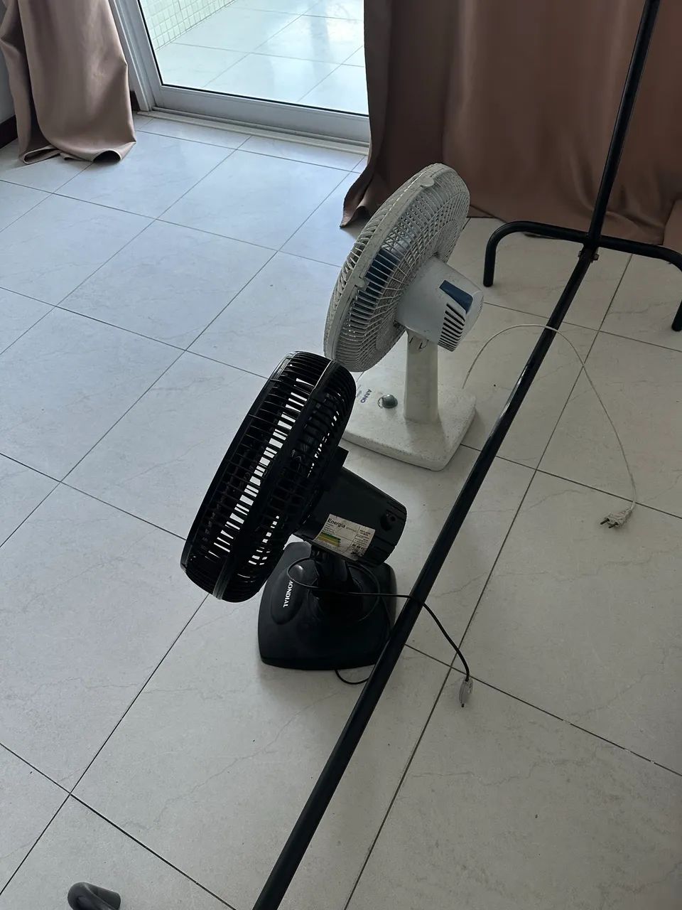 2 ventiladores 30 cm  110 funcionando perfeitamente  - Foto 4