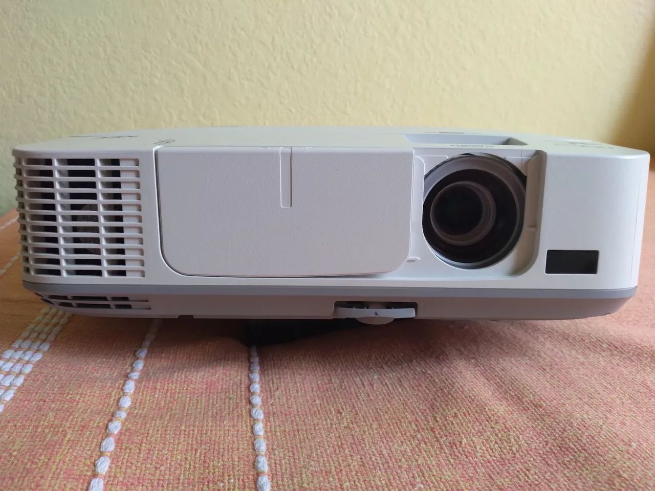 Vendo um  projetor  - Foto 5