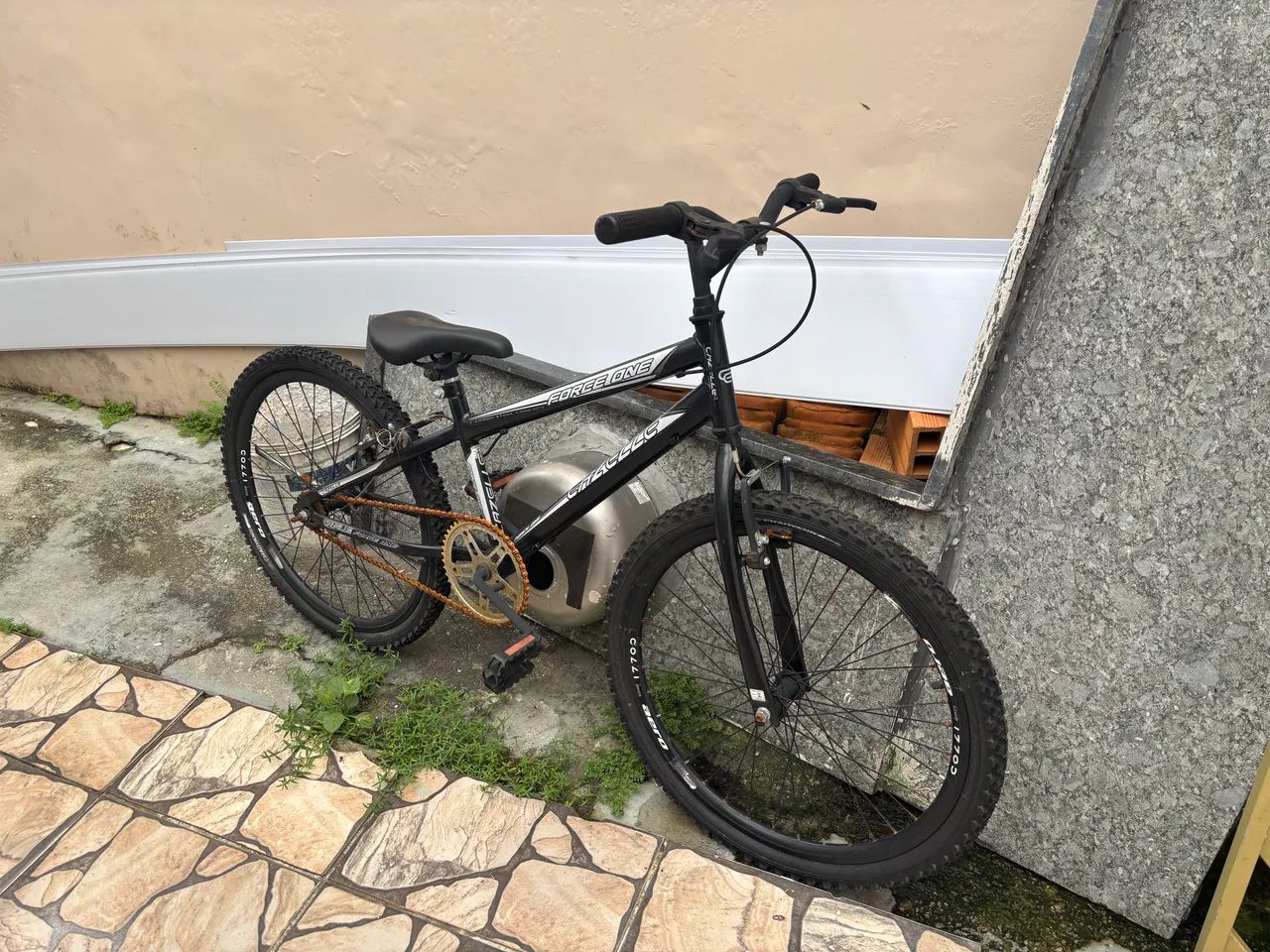 Bicicleta pouco usada- aceito cartão  - Foto 3