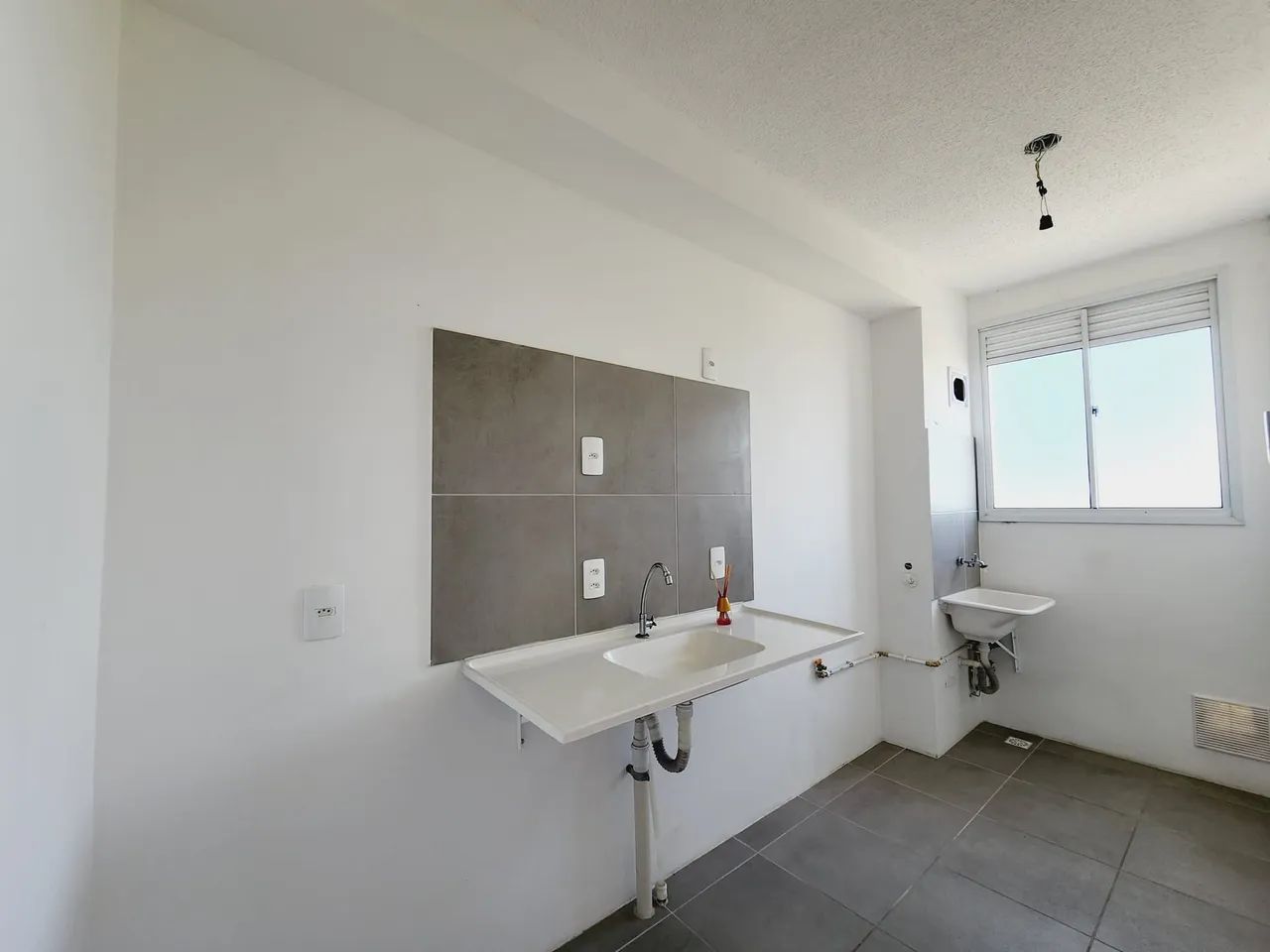 Imóvel para Locação de 2 Dormitórios em Sarandi, Porto Alegre - Foto 5