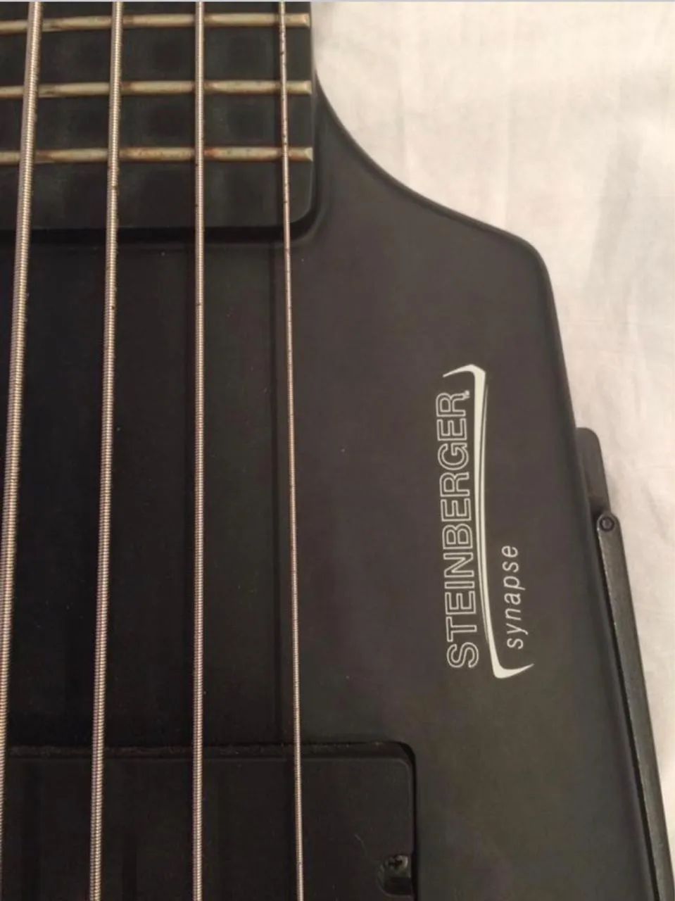 Baixo Steinberger Synapse 5 cordas - Instrumentos musicais