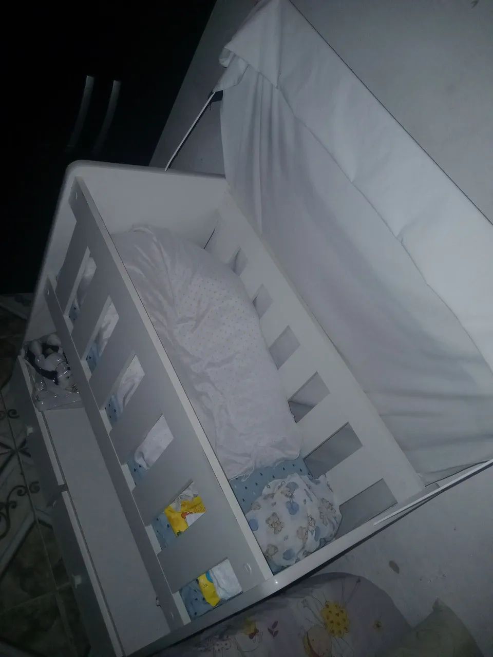 Berço NOVO para recen nascido , cor branca , foi usando apenas 1  - Foto 2