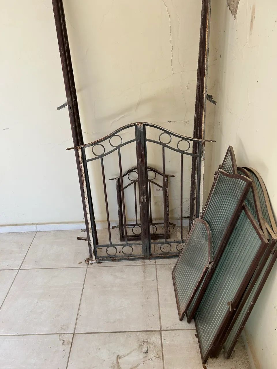 Portas e janelas em ferro maciço - Foto 2