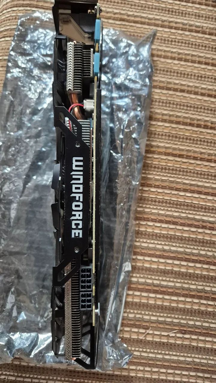GTX 970 Windforce 4gB - Foto 2