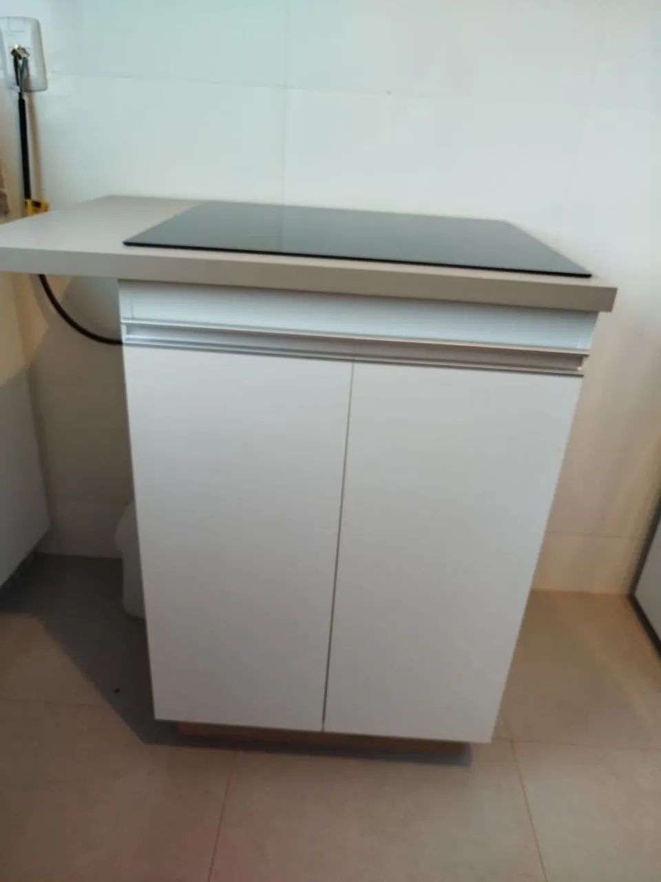 Fogão de indução com armário de MDF 