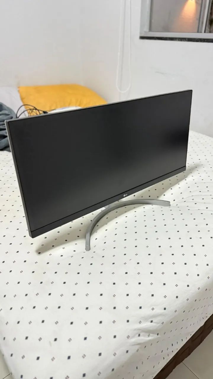 Monitor LG ultrawide 29"  LK600 - Foto 4