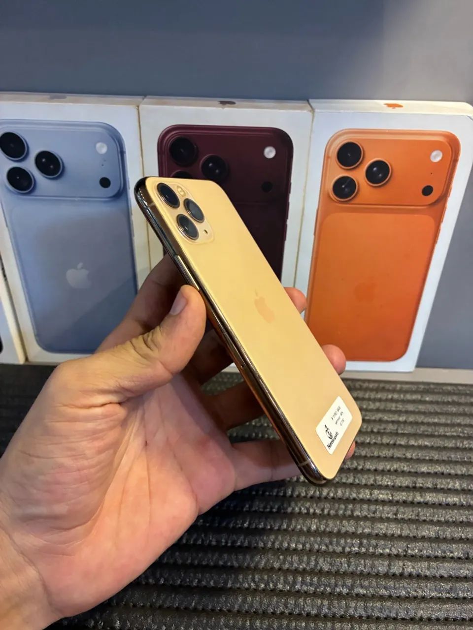 iPhone 11 Pro - 64GB  - Foto 2