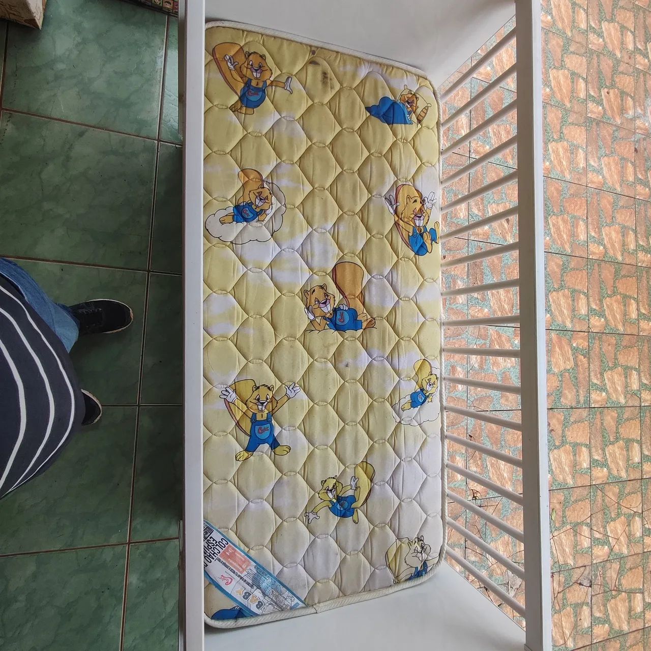 Berço Infantil Branco com Rodízios + Colchão Castor - Foto 3