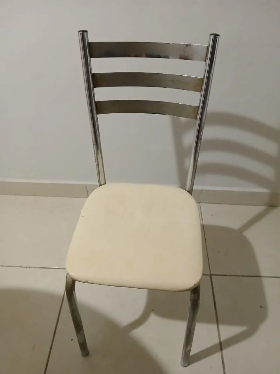 Mesa de Jantar com 4 cadeiras - Foto 3