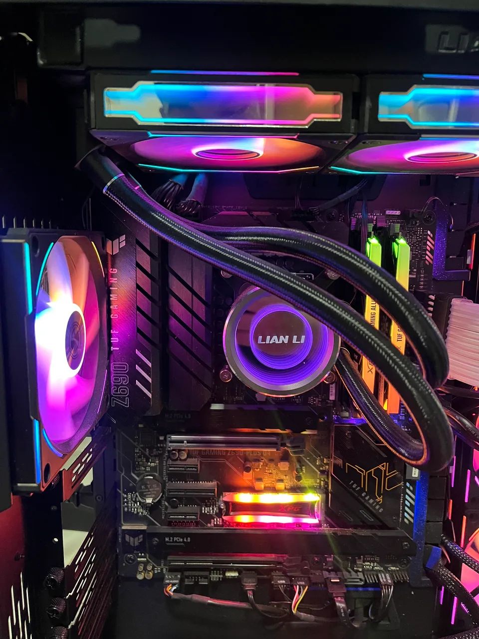PC Gamer Lian Li Completo | i5 12600K | Z690 | 16GB RAM | NVME