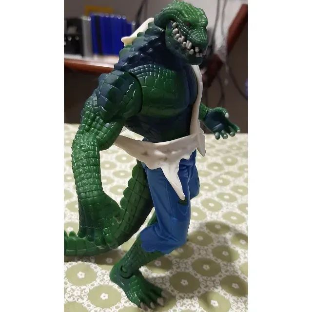 Action Figure Killer Croc 2003 DC Comics S3 Sculpt Jaw Crushing e Bendable Tail da Mattel - Foto 3