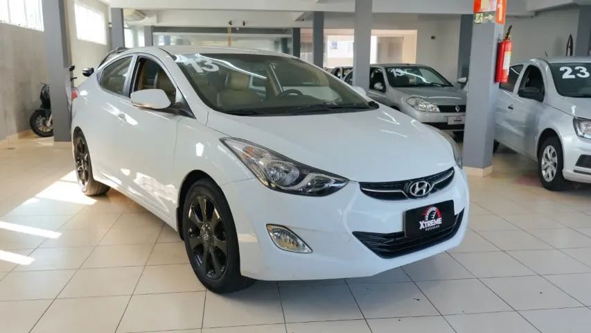 Hyundai Elantra GLS 1.8 16V 2013