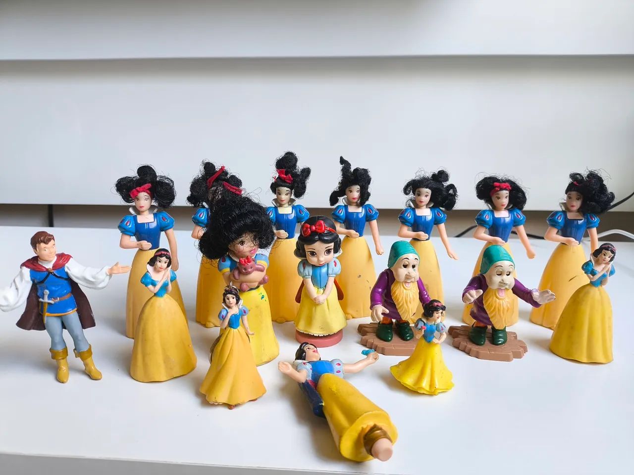 Lote miniaturas branca de neve 17 itens 