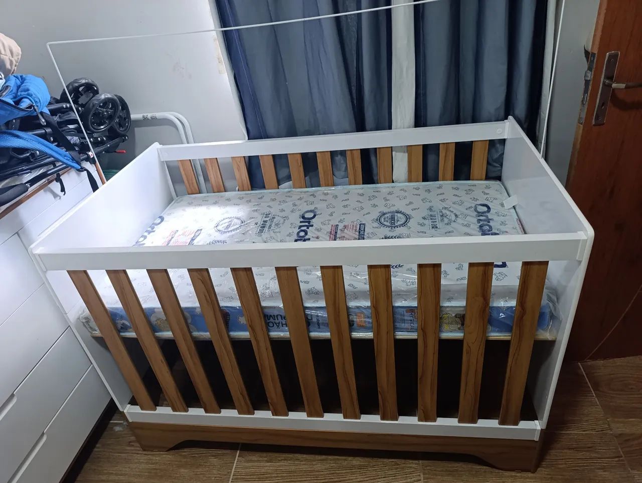 Berço americano 3 em 1 estado de zero nunca foi usando + o colchão da Ortobom  - Foto 3