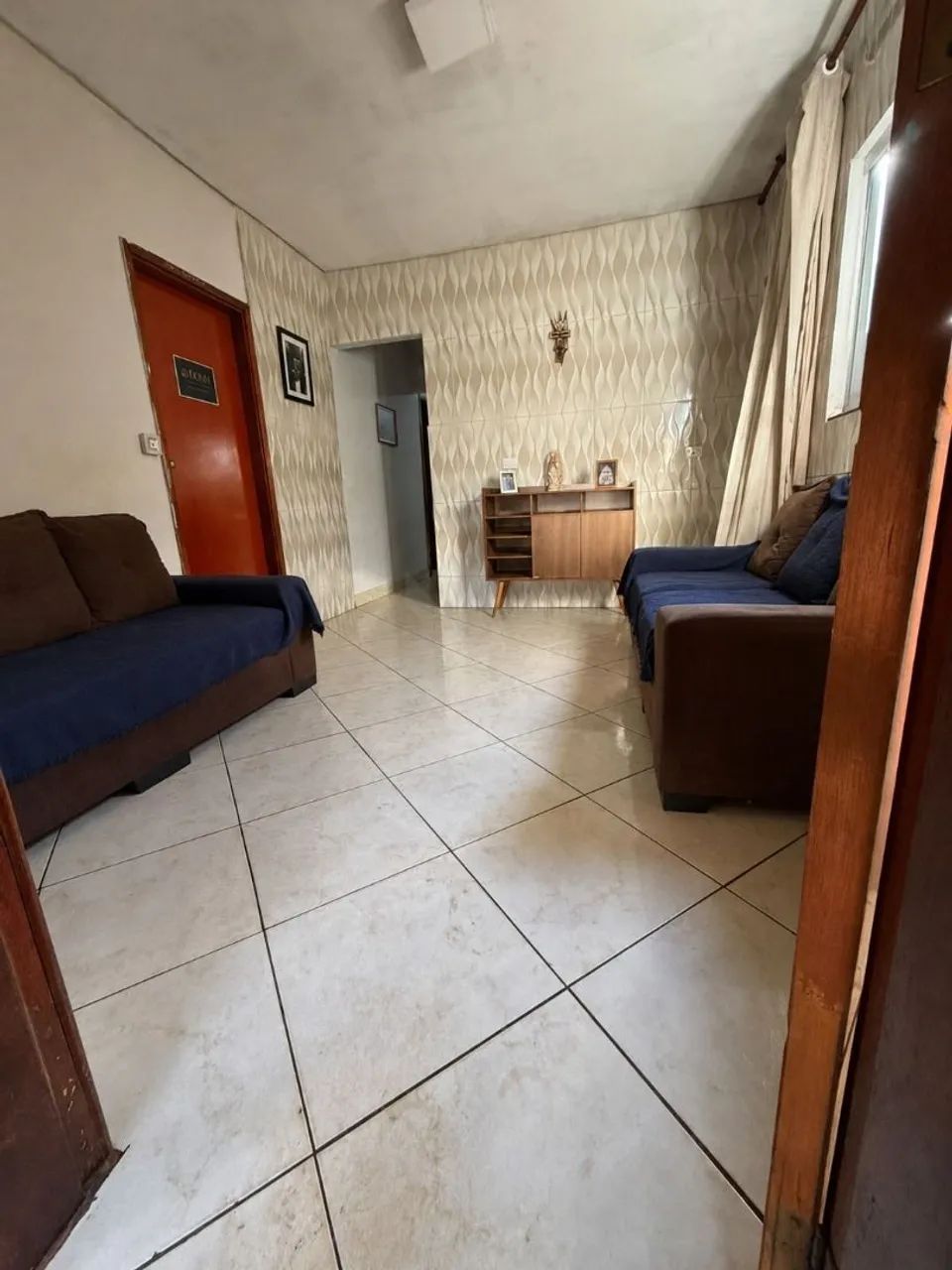 Casa 6Q no Centro de Nerópolis - Foto 2