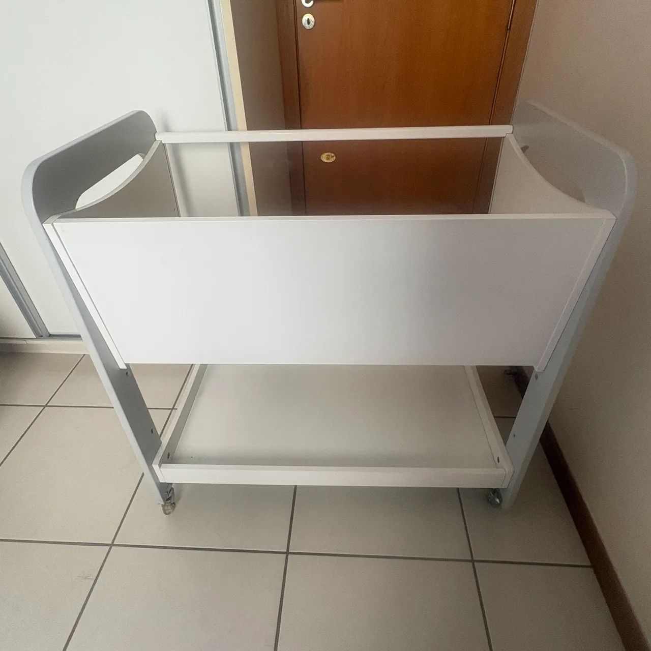 Mini Berço com Trocador Divicar e Rodinhas - Foto 5