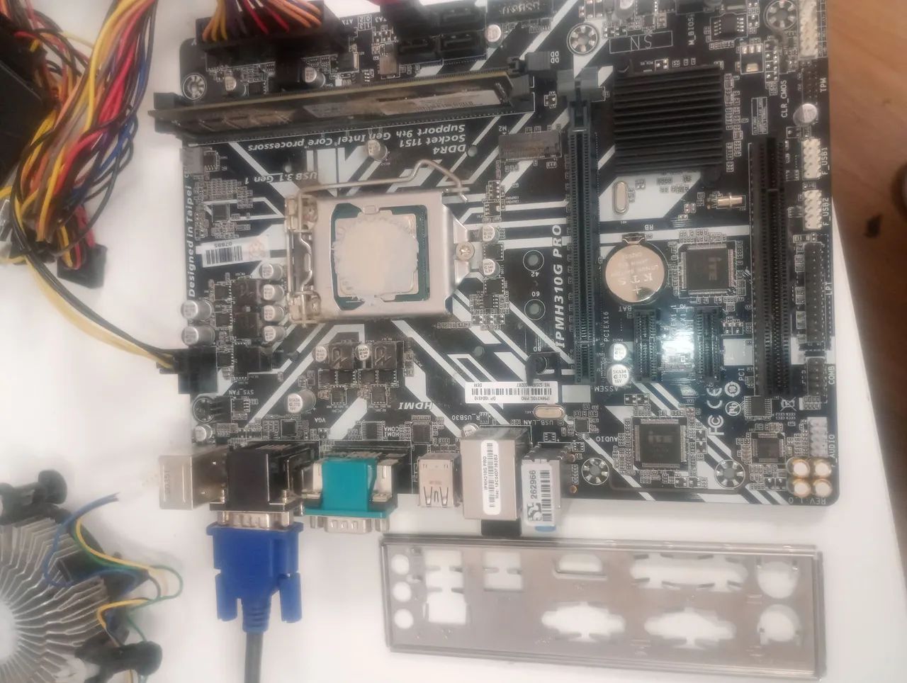 Kit I5 9 geração - Placa mãe e processador - Foto 2