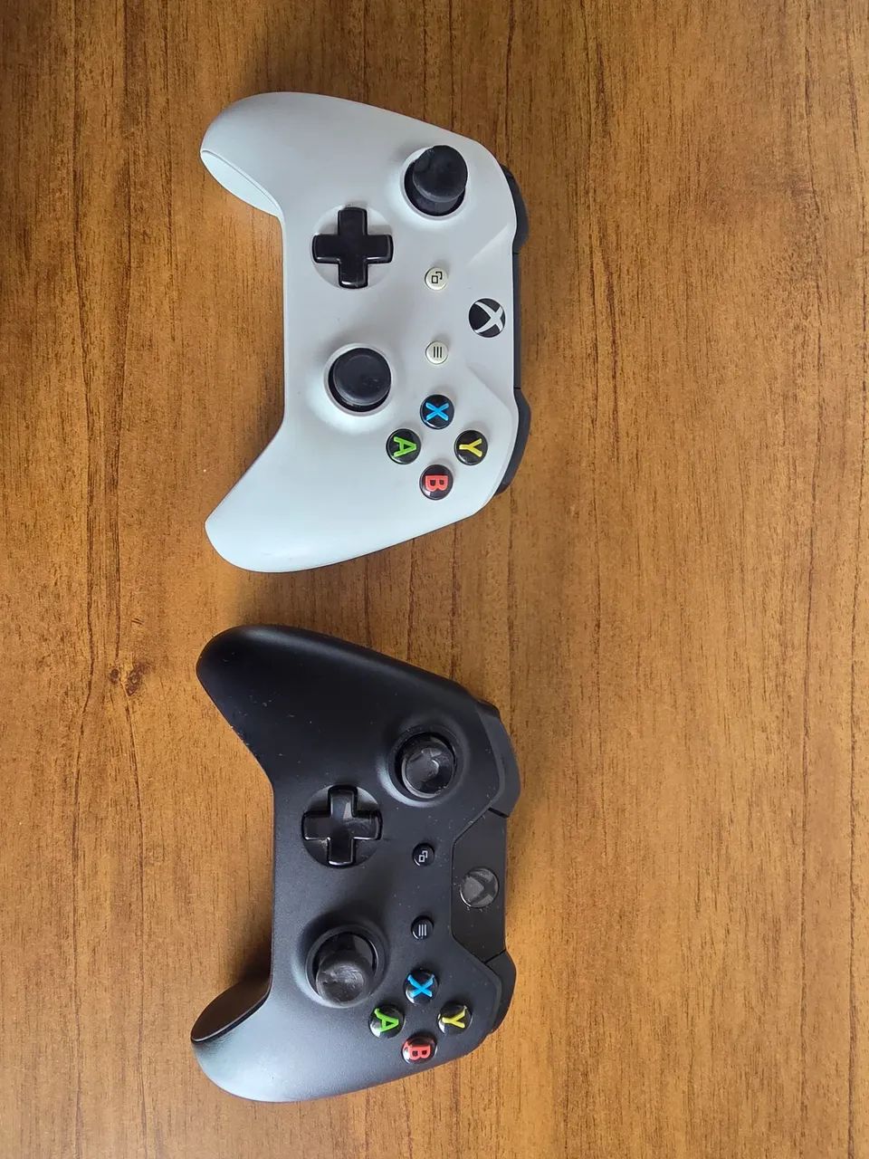XBOX ONE com Kinect + 2 controles e 5 jogos - Foto 3