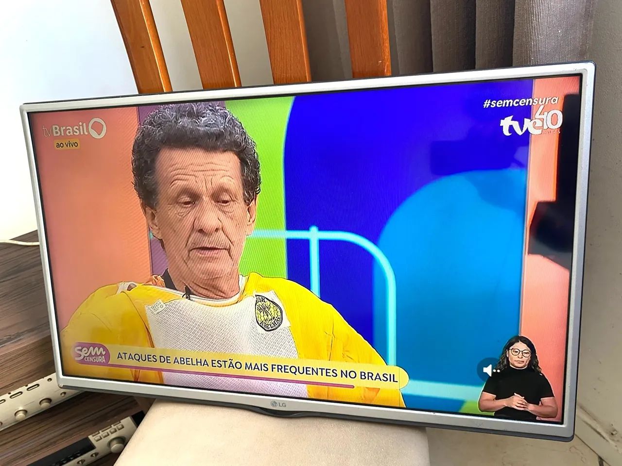 Tv 32 LG  Não é smart 
