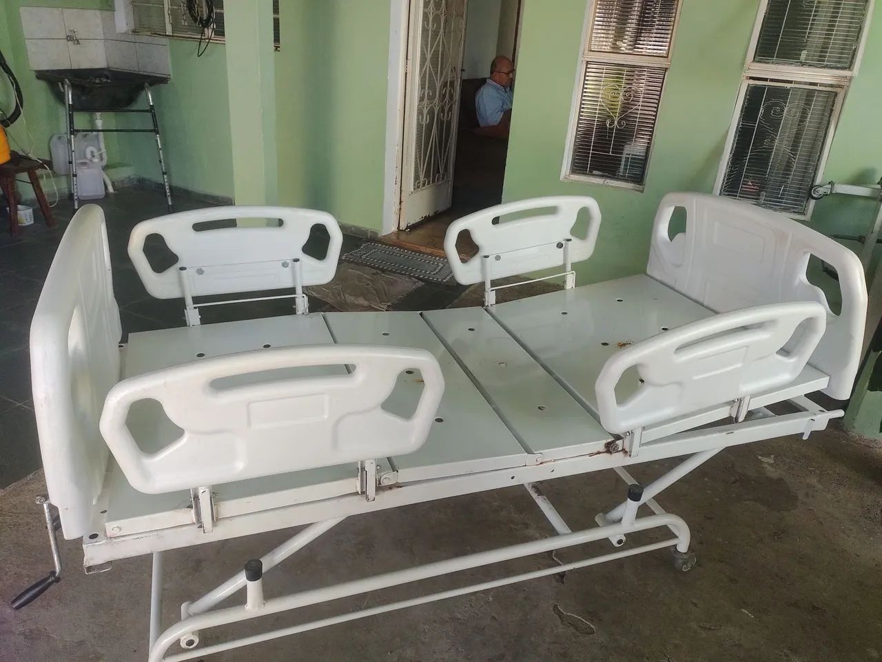 Cama hospitalar 3 manivelas/movimentos - Foto 2