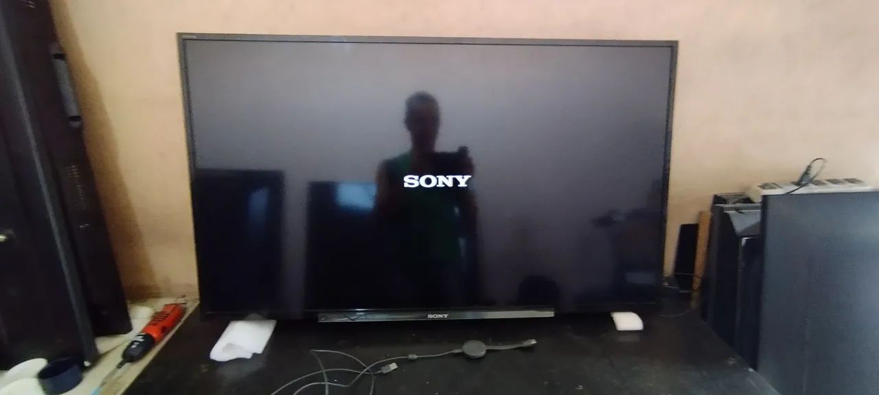 TV Sony 46 polegadas LED com Chromecast que transforma TV em Smart TV