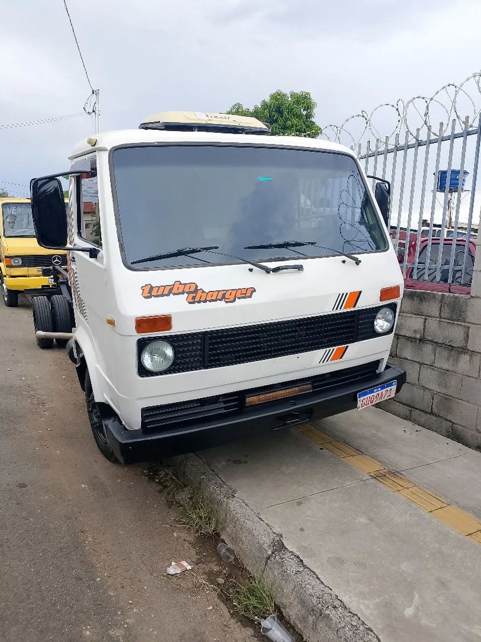 Volks 6-90 baú 