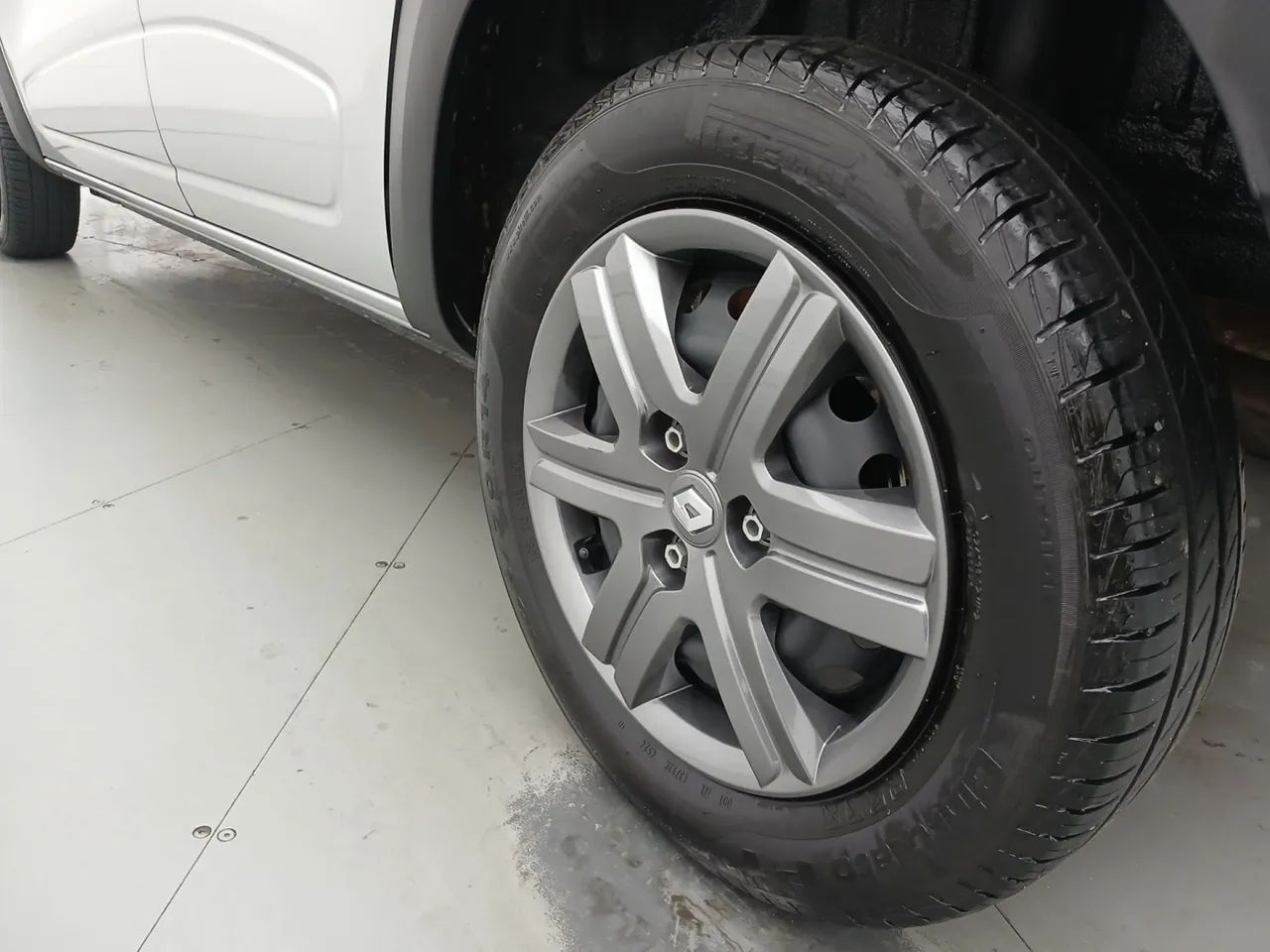 Renault Kwid 1.0 Zen, foto 12 de 18