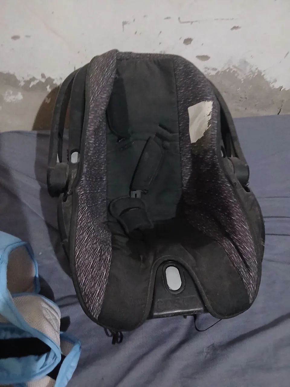  Bebê conforto semi novo 