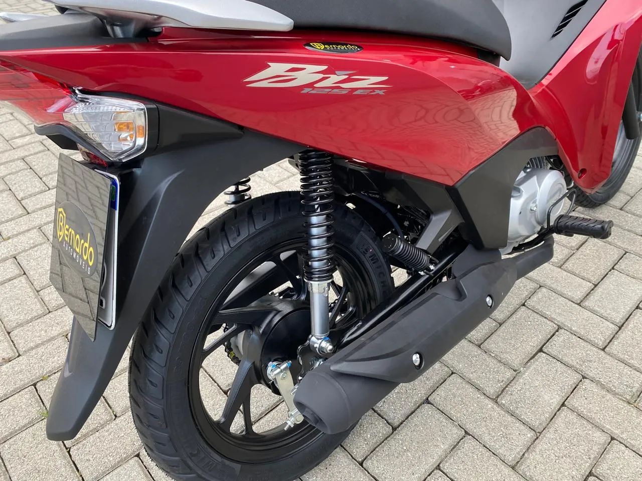 Honda BIZ 125 123 cc  - Foto 3