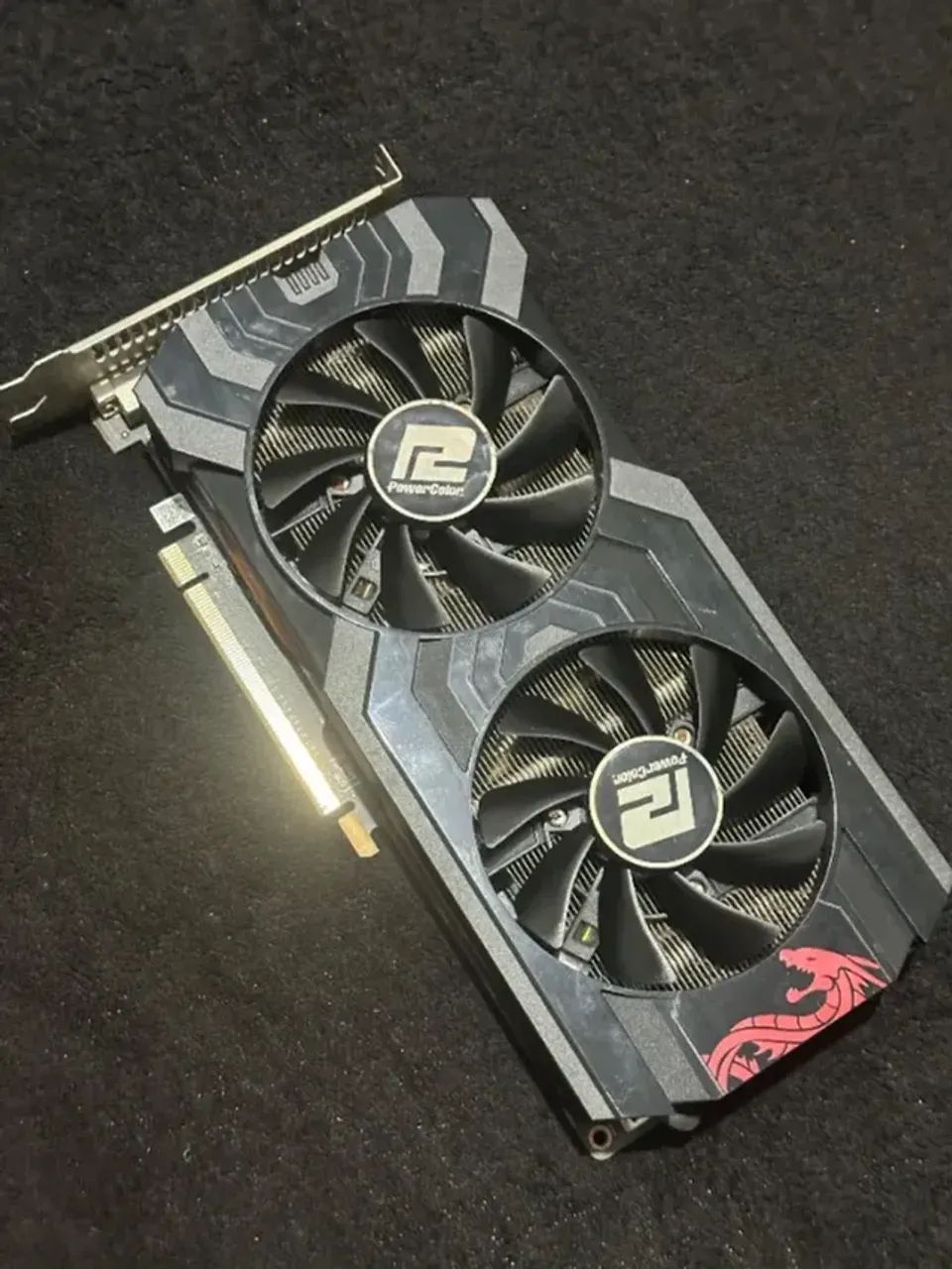 Placa de Vídeo RX 570 *COM DEFEITO*