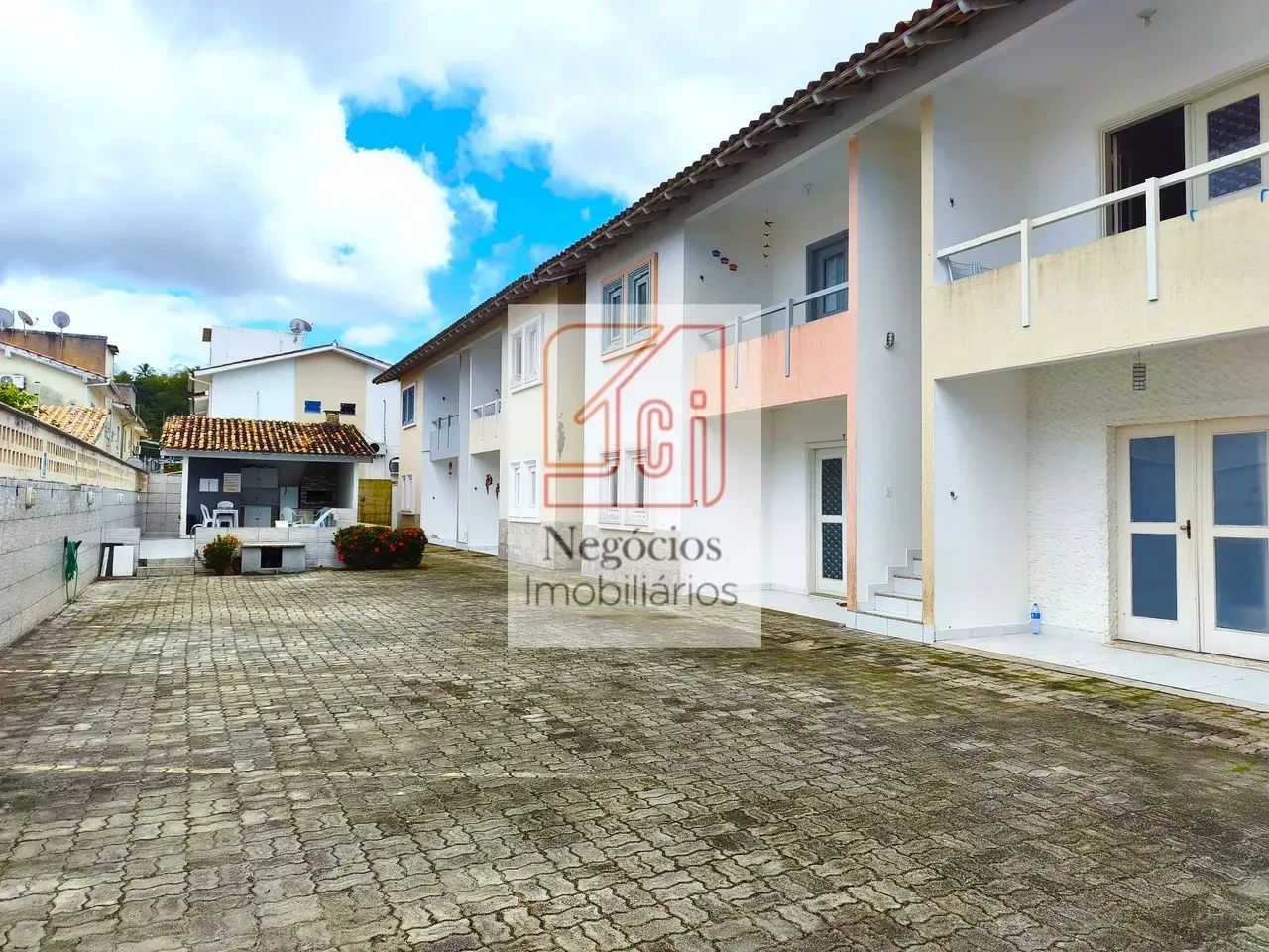 APARTAMENTO MOBILIADO PRÓXIMO À PRAIA - Foto 2