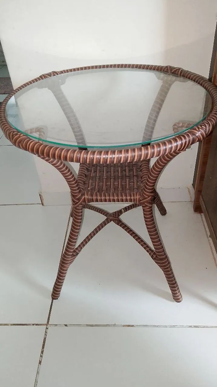Conjunto de 4 cadeiras e centro em vime  - Foto 2