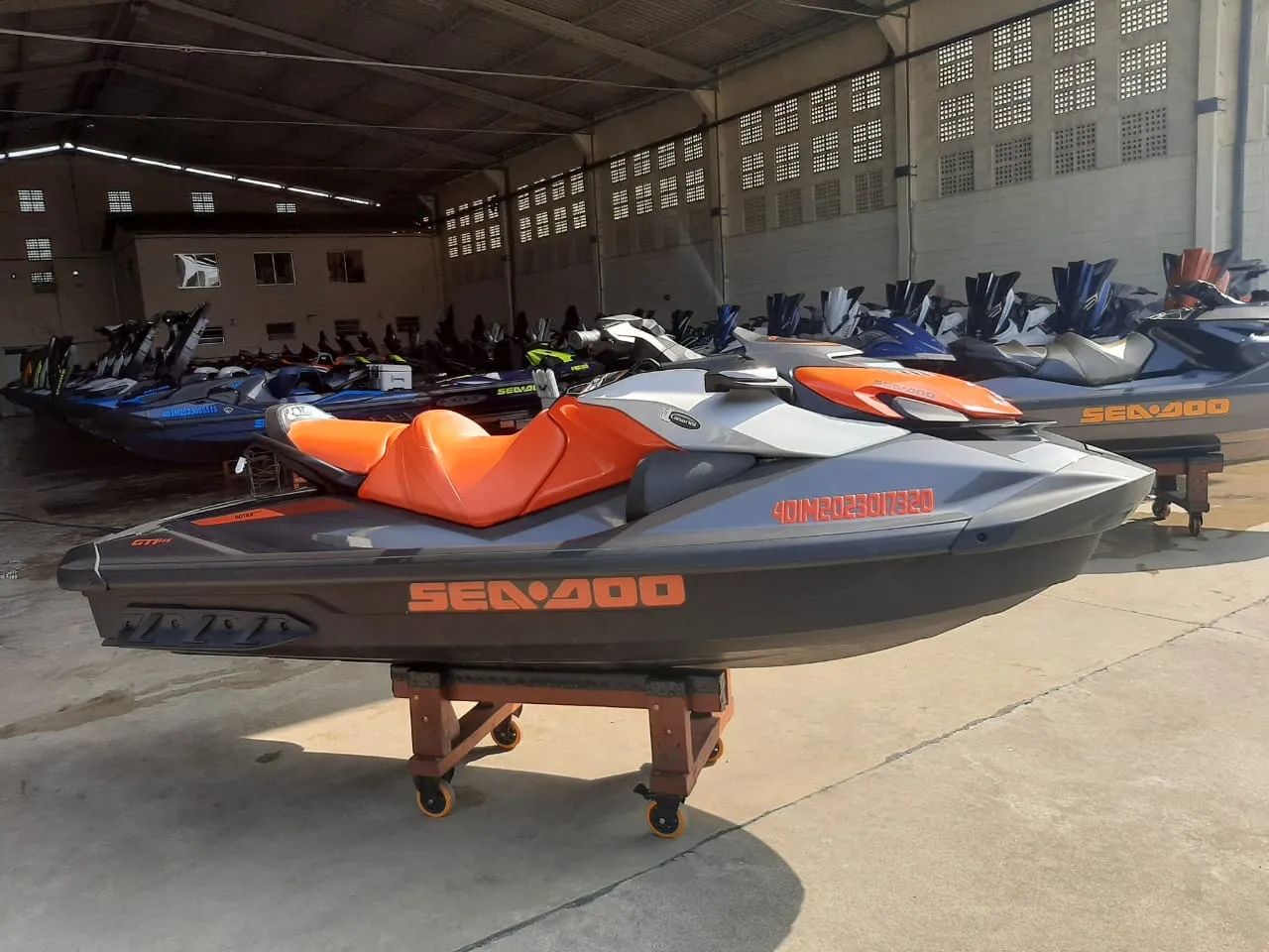COT4 1/6 - Jet Ski SeaDoo GTI130 - Foto 3