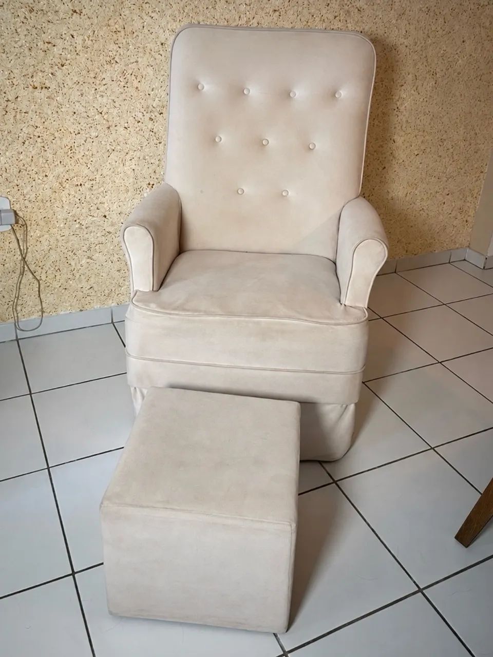 Poltrona amamentação com puff - Foto 3