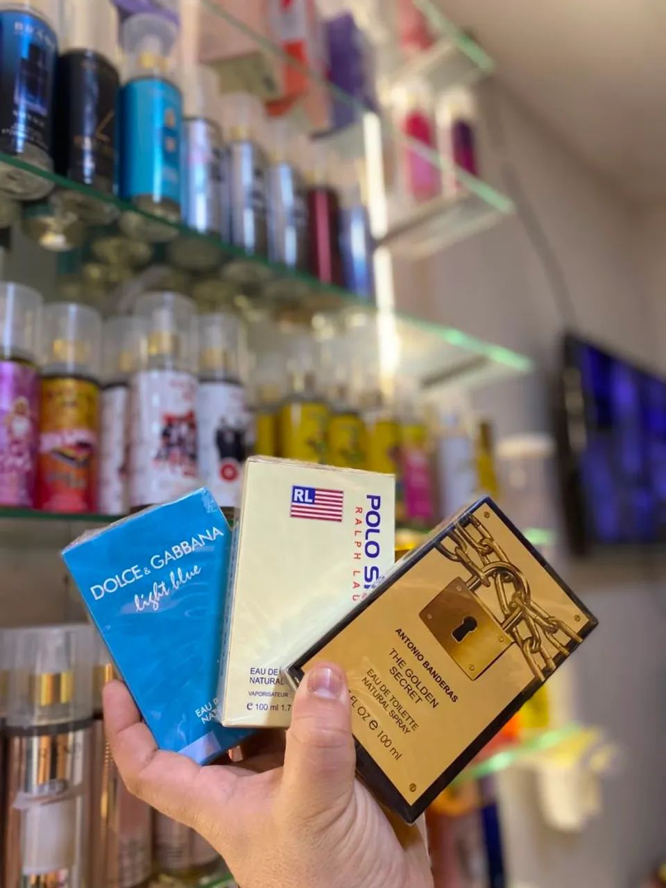 perfumes 3 por 100$ - Foto 4