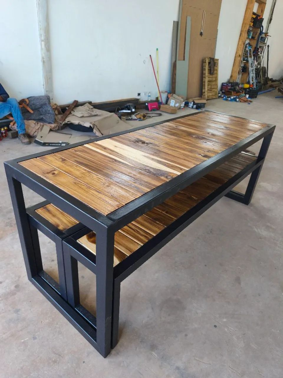 Mesa modelo industrial com madeira TECA  - Foto 2