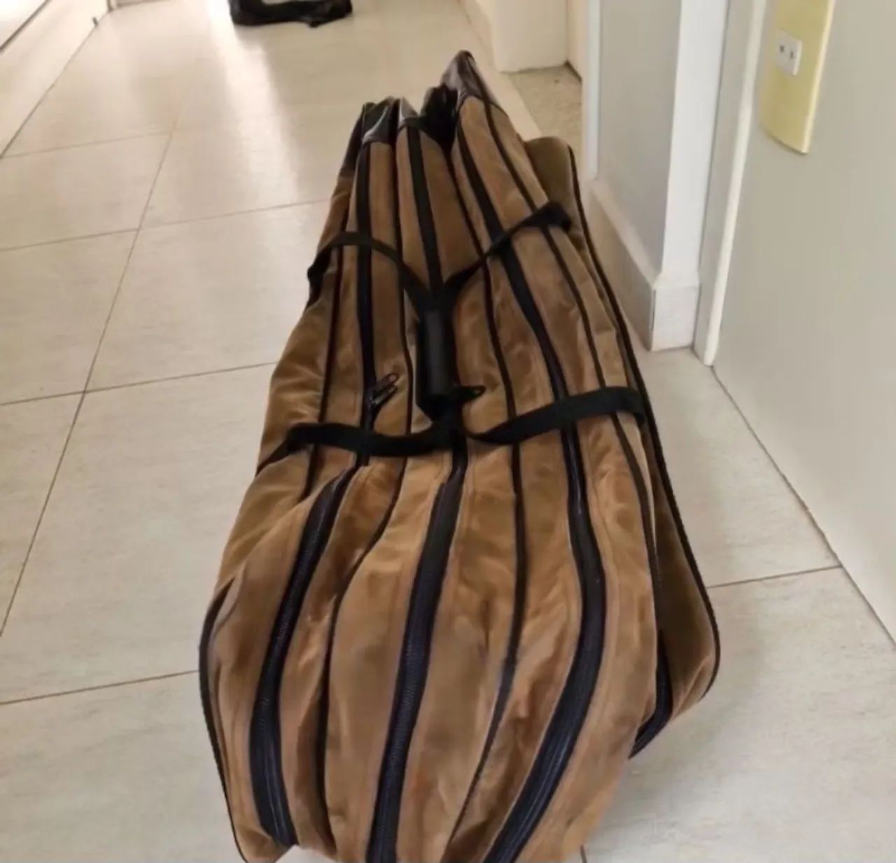 Bolsa com divisórias para costas e mão  - Foto 3