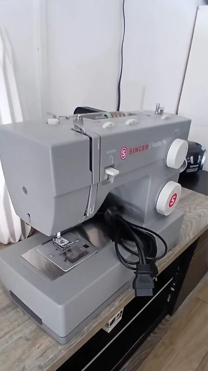 Máquina de costura singer - Foto 3