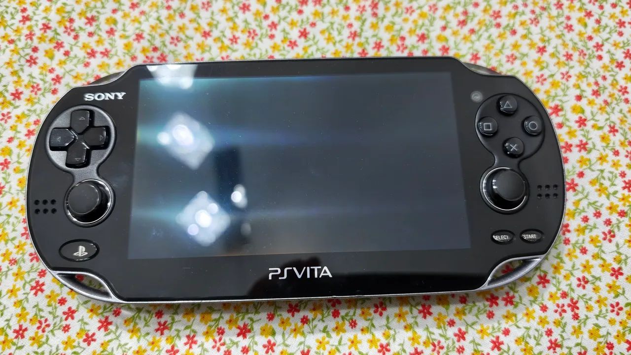 Sony PSVita 1000 Oled com 64gb - Consoles de Vídeo Game - Planalto