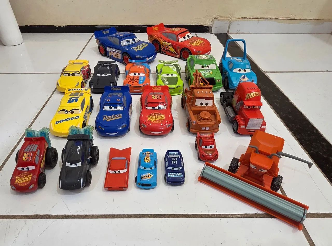 Lote de Carrinhos do Filme Carros Disney Pixar  - Foto 2